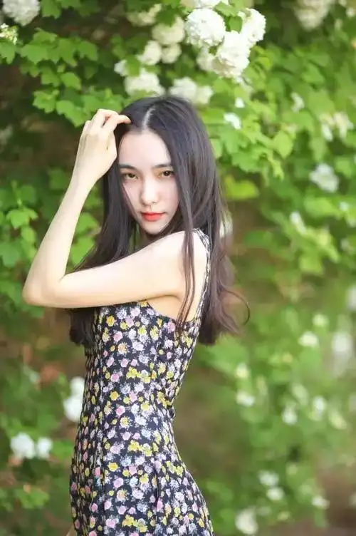 人像照怎么拍才好看?学会9个拍照姿势,拍出来的照片简单又自然