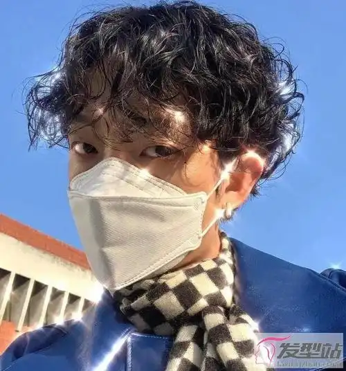 2021男生烫头推荐最帅的烫发打造男神风