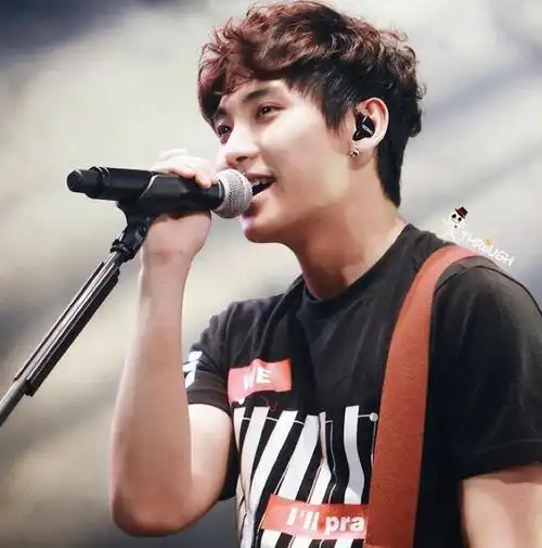 ftisland前成员宋承炫突然宣布离开演艺圈选择离开韩国生活