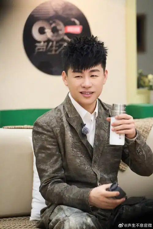 【#声生不息家年华#精彩剧照大放送】@胡彦斌冰壶秋月 渊清玉絜「心中