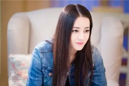 麻辣变形计迪丽热巴发型,麻辣变形计迪丽热巴头发颜色 - 七丽女性网