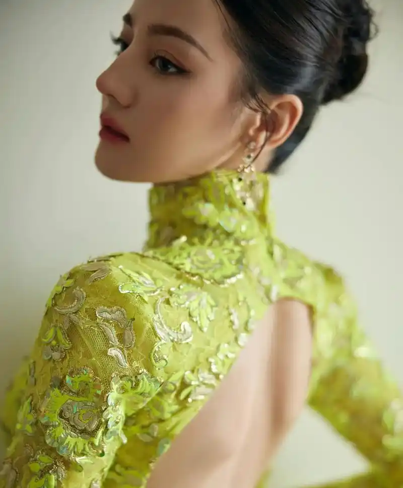 冠珠瓷砖品牌代言人迪丽热巴