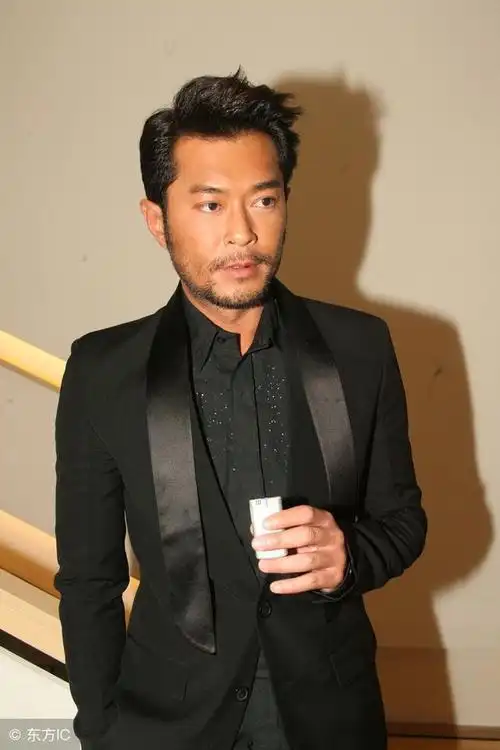 上一个是水稻之父这次是只有太阳能黑的古天乐