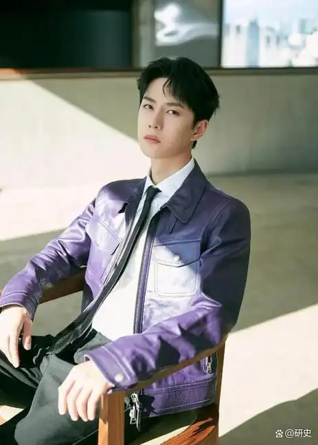 脸蛋精致可爱身体却孔武有力这11位男明星的反差感太绝了