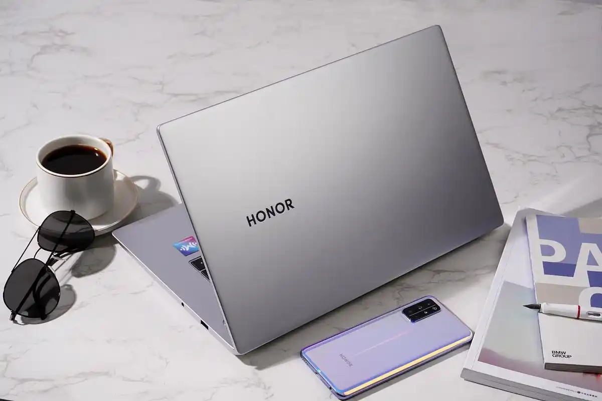 快评实验室荣耀magicbook16图赏