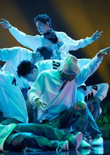 [消息]官豹发出的官方图整合大放送 街舞之旅暂告