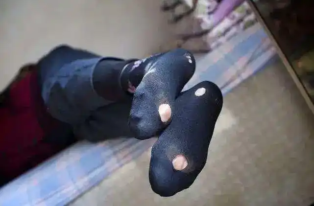 穿上这双"臭脚克星",秒速排汗,连穿三天双脚都不臭不痒!