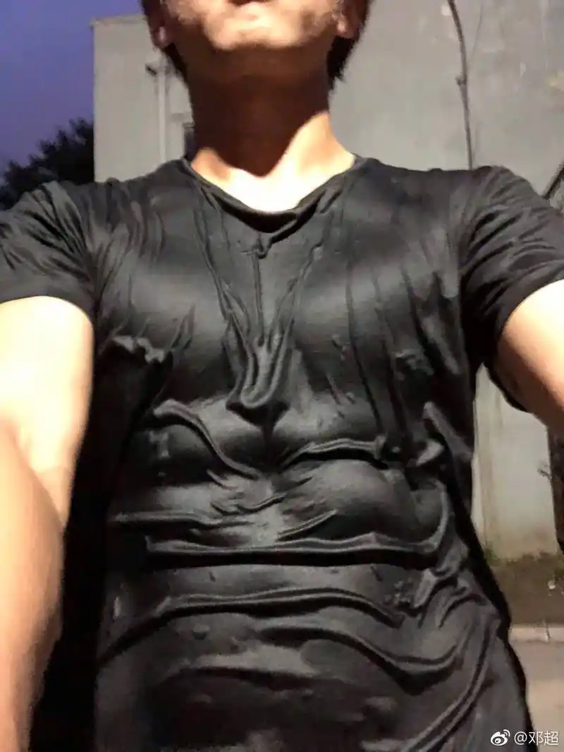 不过人家陈赫表示开心最重要,胖点有能怎么样呢,看看笑的多开心