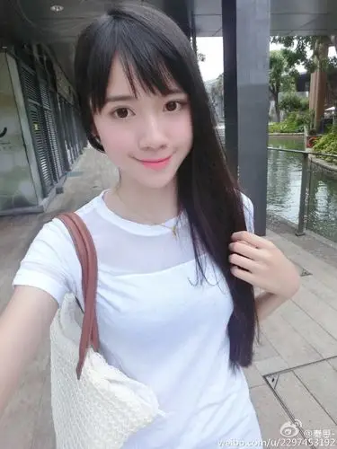 最萌军训校花生活照.