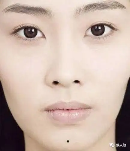 算命先生说此处有富贵痣是千年修来的福必是富贵命一生丰衣足食不求人