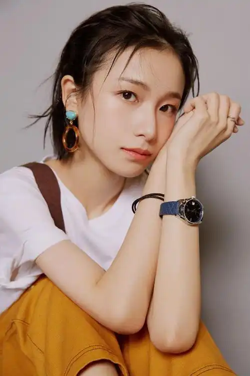 姜梓新最新写真曝光(明玉姜梓新治愈系笑容惹人爱)(3)