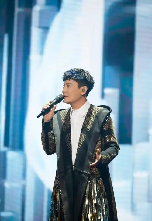 未来风范张信哲2.0首站杭州,重新解读"哲理情歌"_音乐_舞台_演唱会