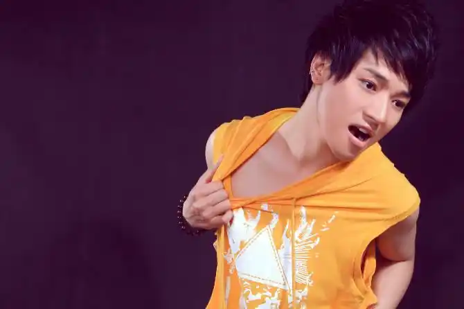 【转载】帅哥--王子钦