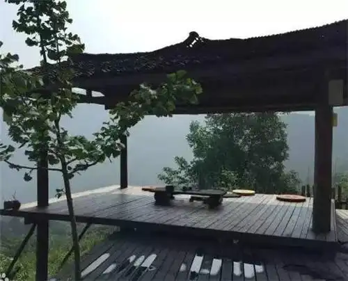 广西男子隐居湖北深山8年与女弟子结婚生娃如今生活恩爱和谐