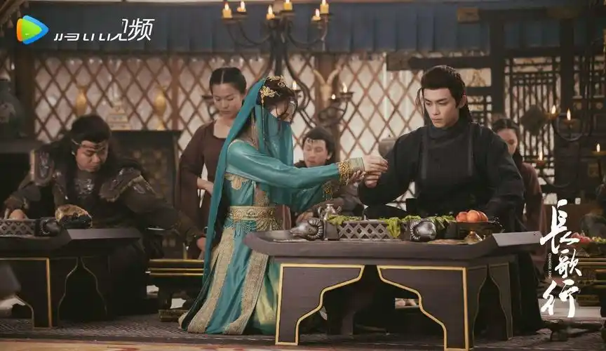 迪丽热巴《长歌行》剧照公开 异域风造型明艳十足完全视觉暴击!