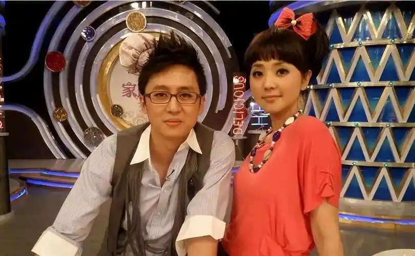 主持人方琼:我这辈子最正确的决定,就是闪婚嫁给大8岁的副台长_工作