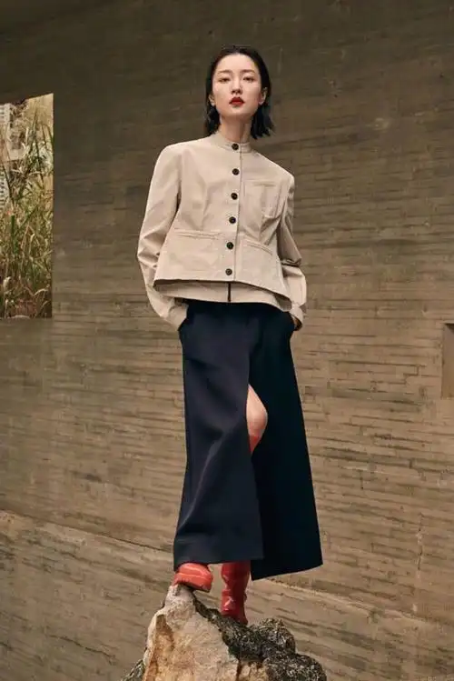 高冷超模杜鹃时尚大片,裙子舍不得换,女人看完心动得想买