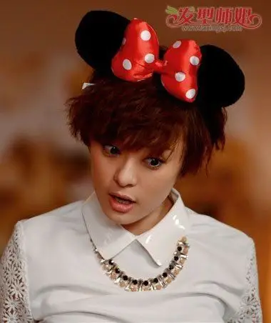 孙俪发型好打理吗 孙俪那锡纸烫发型咋打理(2)