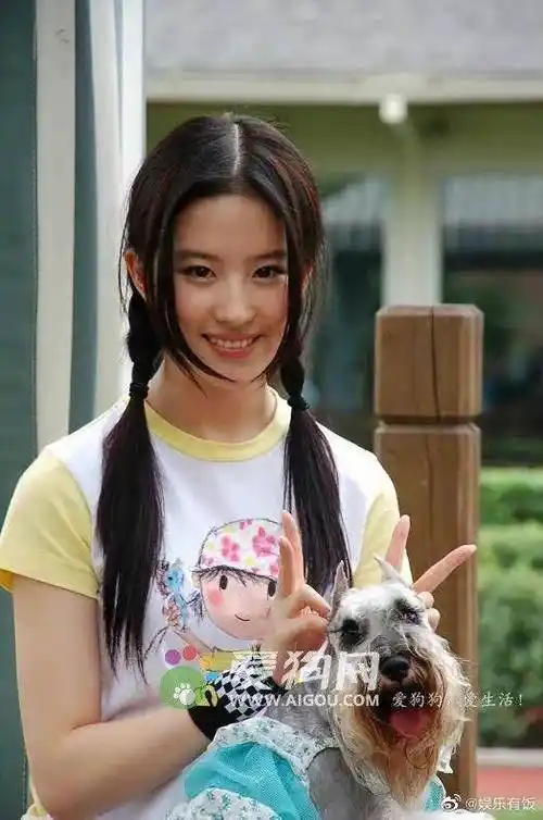 刘亦菲15岁拍摄花絮神仙姐姐真是从小美到大