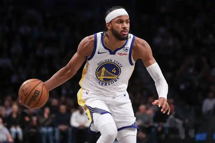 在2021年nba选秀大会,穆迪于首轮第14顺位被金州勇士队选中,从而进入