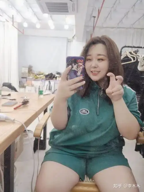 200斤的我被邀请回答这个问题很尴尬哈.