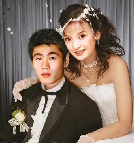 赵薇和4大男星的结婚照:第一张最般配,最后一张最苦情!