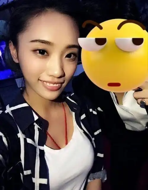 胡歌新婚妻子疑似曝光,长相美艳