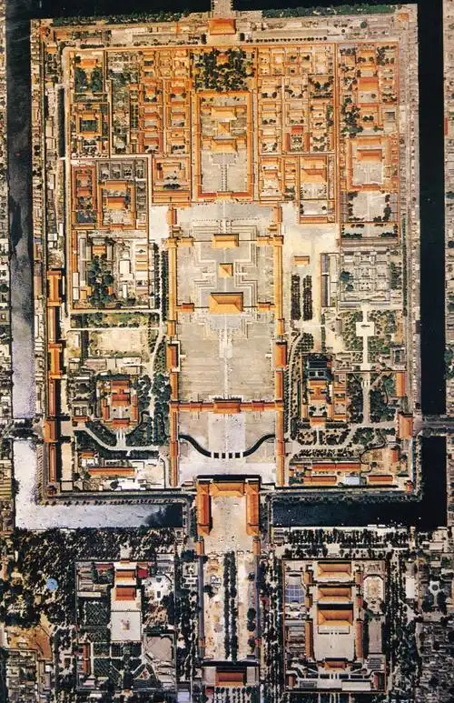 图3-35 中国北京紫禁城空照图