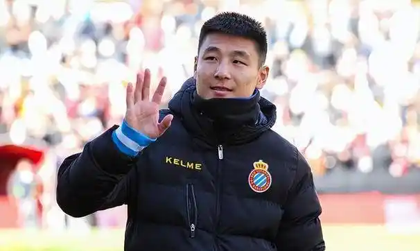 武磊中超射手榜领跑连续蝉联单轮最佳球员