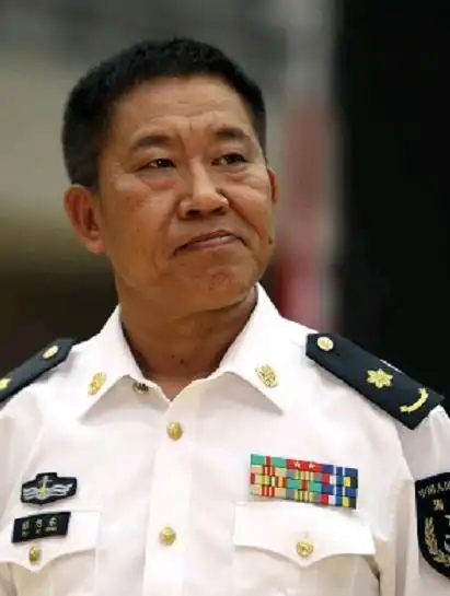 杜旭东号称歪嘴战神,大校军衔还会书法,竟然差点被人用尿憋死