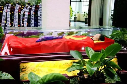 向好党员,好干部,知青楷模优秀代表薛晶玉遗体告别仪式隆重举行