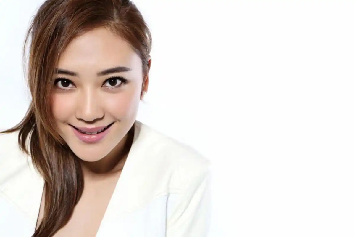 性格豪爽,秀外慧中——应采儿