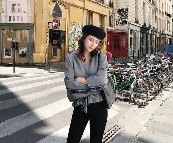 女人穿衣要精致,才能吸引别人,这8种时尚穿搭,俏皮端庄又稳重