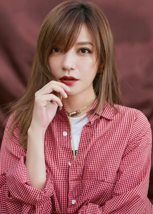 赵薇穿搭是最美的look,可多安排些!