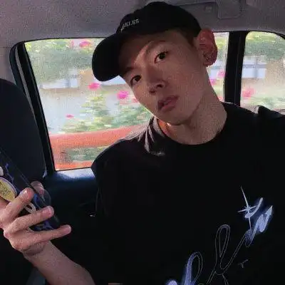 男人头像成熟稳重图片男生个性男生真人微信头像图片大全