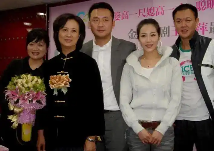 去世10年的柏寒:两段婚姻,海清帮她养儿子,遗体捐给了医疗事业