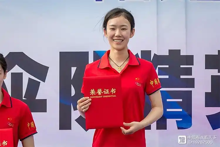郑州姑娘邢雅萍,世界军人运动会的"八冠王",获得15枚世界金牌
