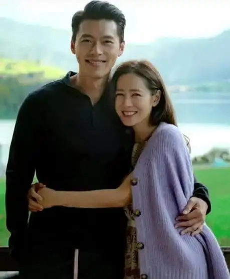 孙艺珍发高尔夫球照,嘲讽玄彬不懂摄影,与朋友合照被爆