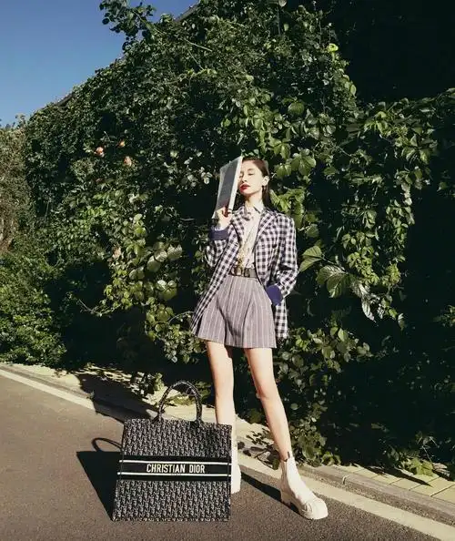 王子文的百变穿搭,可爱又时尚!