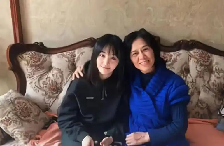 郑爽父亲再发声明并曝录音:张恒100次说要打死郑爽,郑爽很怕他_孩子