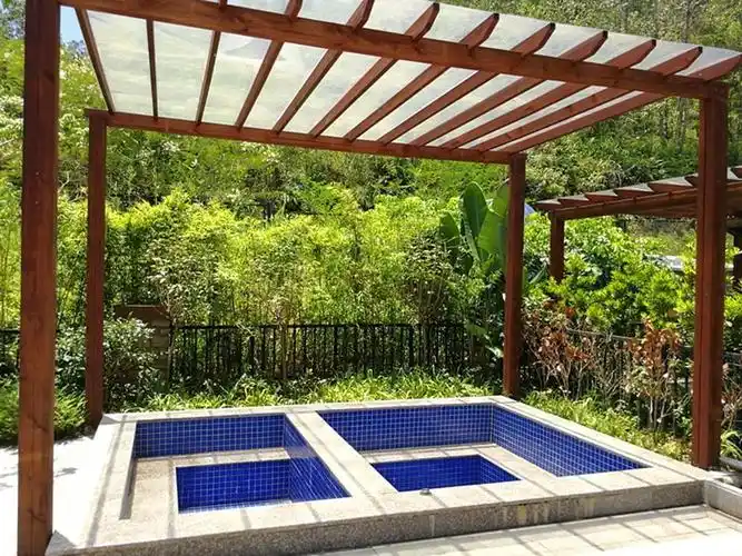 户外超大双温泉泡池,户外休闲藤椅