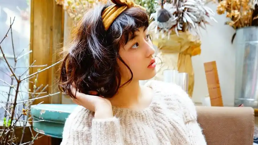 张子枫可爱俏皮的唯美写真图片壁纸