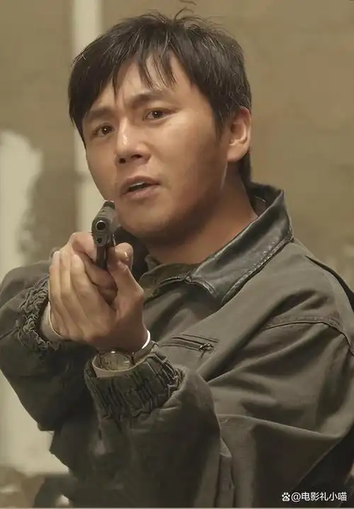 为什么演技扎实的秦昊,却偏偏演不好剧版《三大队》的程兵?