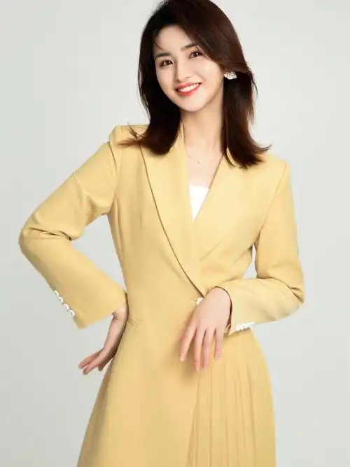 大家来看看哪张好看天真蓝形象照