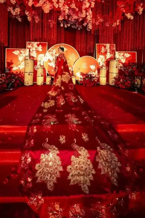 秀禾披风拖尾凤冠霞帔大新娘装中式嫁衣结婚古装服龙凤褂披肩长拖红花