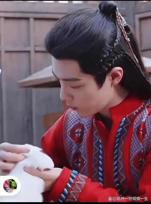 《射雕英雄传》,就已经有不少瓜主开始爆料他下一部进组拍摄的电视剧