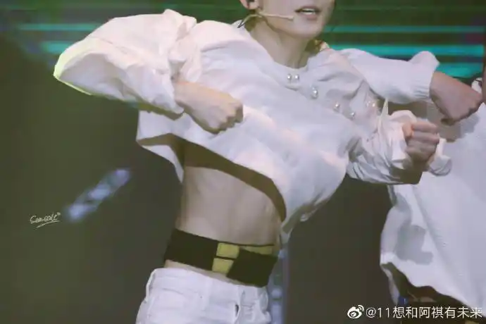 这腰谁不爱!@时代少年团队长-马嘉祺