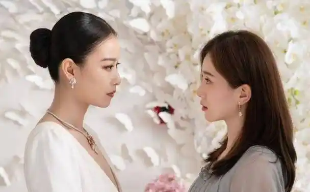 播1天我们的当打之年冲到热度第一徐璐造型惊艳网友