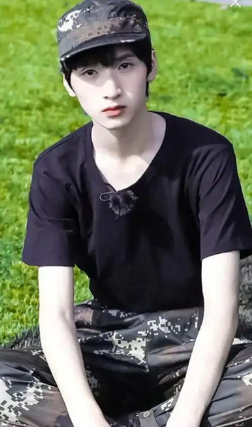 严浩翔怎么一直在军训##极限挑战