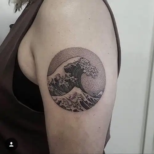 神奈川冲浪里这样有大片白色的图案适合彩色纹身吗? - 知乎